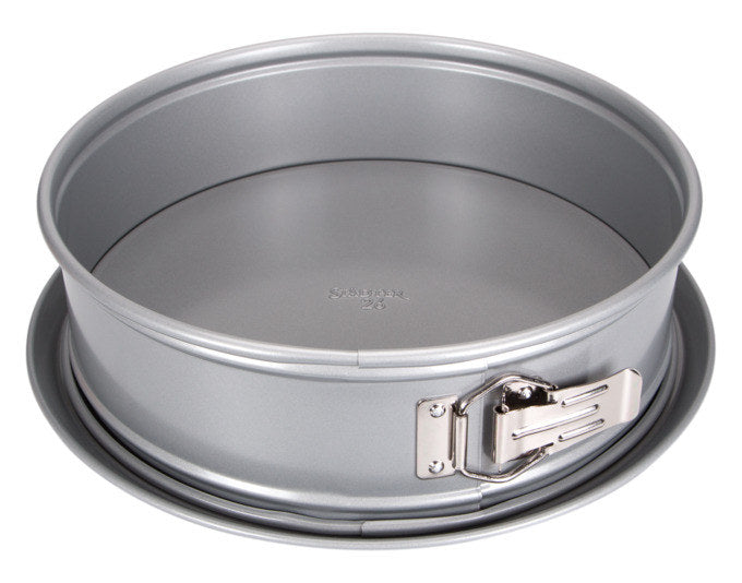 STÄDTER Springform ø 26x7 cm silber We love Baking in Silber präsentiert im Onlineshop von KAQTU Design AG. Springformen ist von STÄDTER