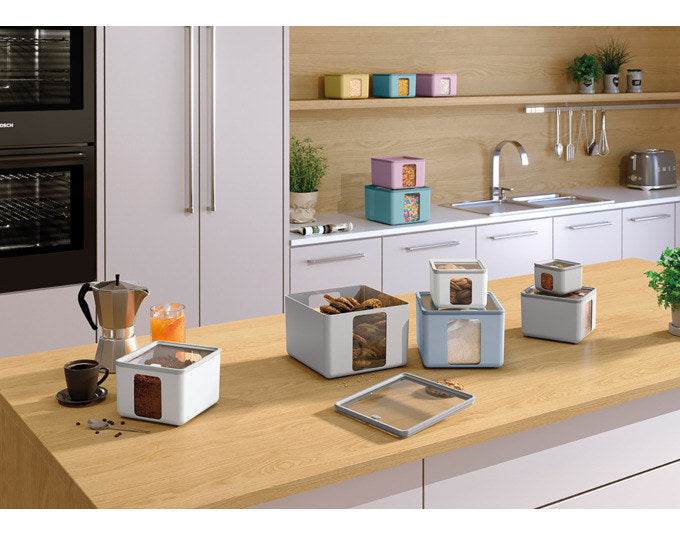 BLIM PLUS Vorratsdose Quadro XS teal 10x10x7.8 cm PEEK BOX Collection in Teal, Grün präsentiert im Onlineshop von KAQTU Design AG. Vorratsbehälter ist von BLIMPLUS