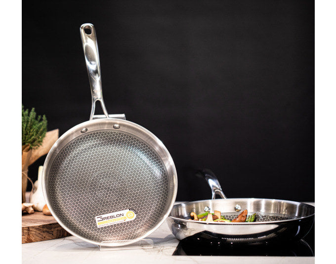 ELO Bratpfanne Relief Evolution ø 24 cm in Silber präsentiert im Onlineshop von KAQTU Design AG. Bratpfanne ist von ELO PREMIUM