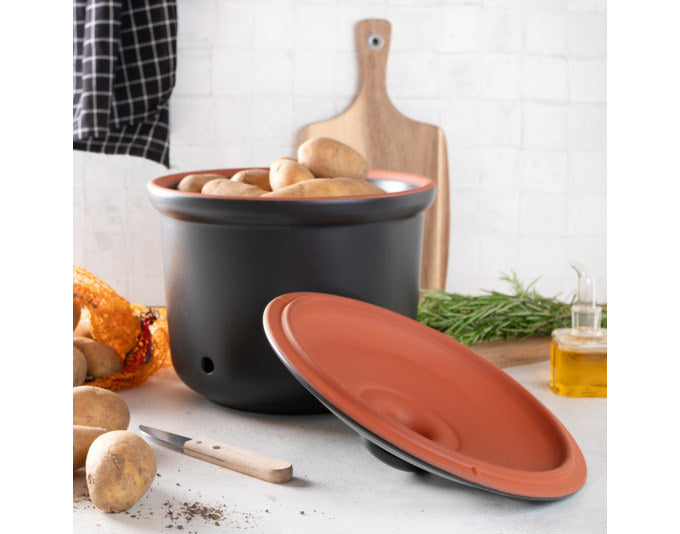 RÖMERTOPF Frischetopf Maxi Plus 5.5 l ø 26x25 cm schwarz in Schwarz präsentiert im Onlineshop von KAQTU Design AG. Kochtopf ist von RÖMERTOPF