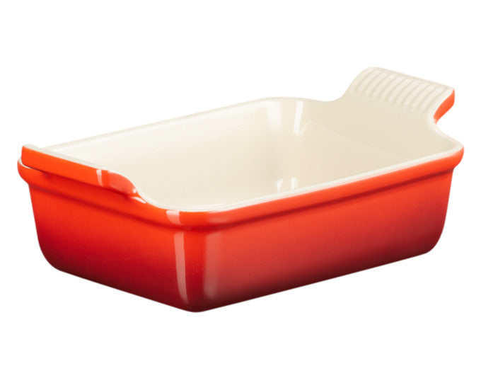 LE CREUSET Auflaufform Tradition kirschrot 19x14 cm 1.1 l in präsentiert im Onlineshop von KAQTU Design AG. Backform / Backblech ist von LE CREUSET
