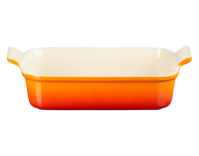 LE CREUSET Auflaufform Tradition ofenrot 26x19 cm 2.4 l in präsentiert im Onlineshop von KAQTU Design AG. Backform / Backblech ist von LE CREUSET