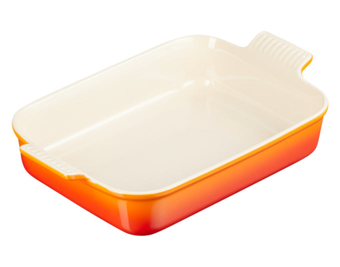 LE CREUSET Auflaufform Tradition ofenrot 32x24 cm 3.85 l in präsentiert im Onlineshop von KAQTU Design AG. Backform / Backblech ist von LE CREUSET