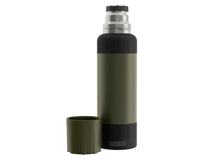 SIGG Isolierflasche Alpine Star roasted green 1 l in präsentiert im Onlineshop von KAQTU Design AG. Küchenhelfer ist von SIGG