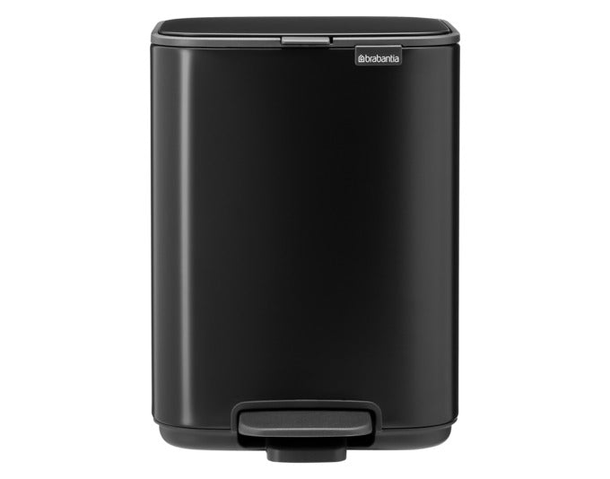 BRABANTIA Treteimer Bo matt black 4 l in präsentiert im Onlineshop von KAQTU Design AG. Mülleimer ist von BRABANTIA