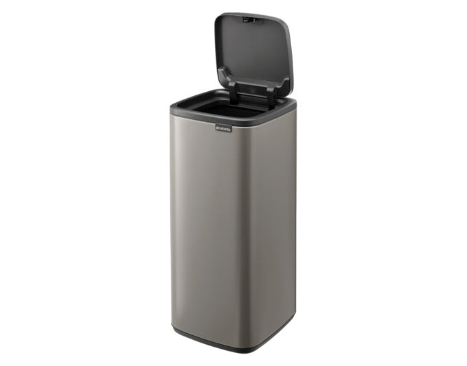 BRABANTIA Abfallbehälter Touch Bin Bo platinum 30 l in präsentiert im Onlineshop von KAQTU Design AG. Mülleimer ist von BRABANTIA
