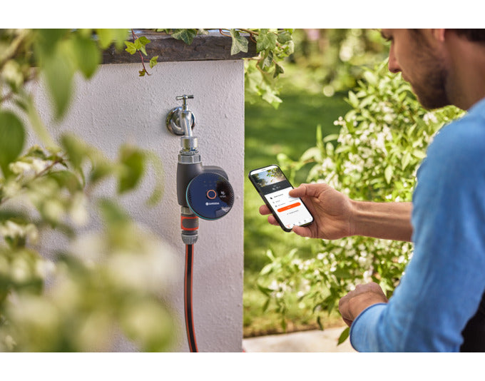 GARDENA Smart Water Control Set in präsentiert im Onlineshop von KAQTU Design AG. Bewässerung ist von GARDENA