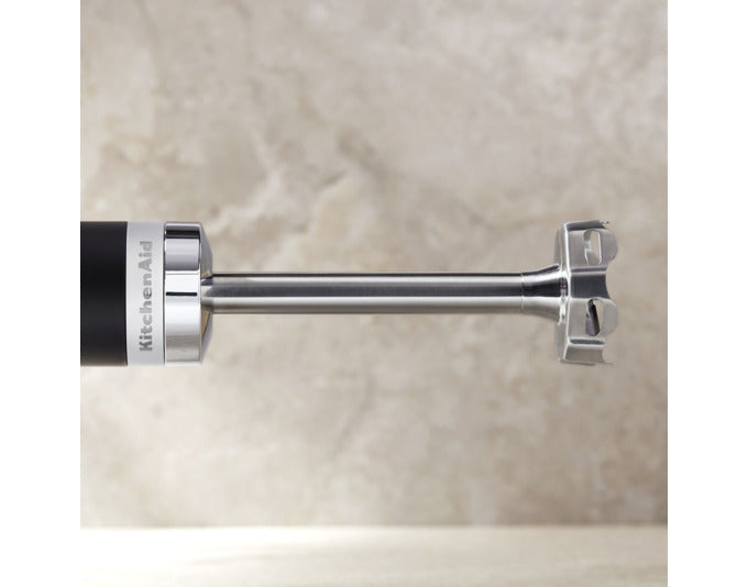 KITCHENAID Stabmixer kabellos ohne Zubehör exkl. Akku schwarz matt in präsentiert im Onlineshop von KAQTU Design AG. Küchengerät ist von KITCHEN AID