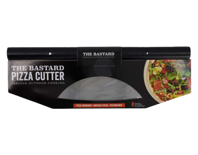 Hochwertiger Pizzaschneider aus Edelstahl von THE BASTARD, ideal für perfekte Pizzastücke. Praktisches Grillzubehör für jeden Pizza-Liebhaber.