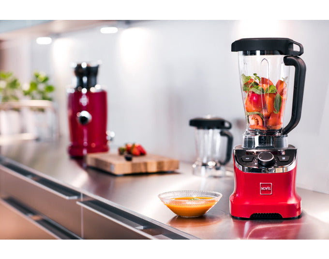 NOVIS Blender Iconic Line ProBlender 880L rot in präsentiert im Onlineshop von KAQTU Design AG. Küchengerät ist von NOVIS