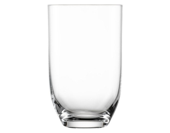 Vier transparente ZWIESEL GLAS Allroundgläser klein Tone 15 aus dünnwandigem Glas, stehend nebeneinander auf hellem Untergrund.