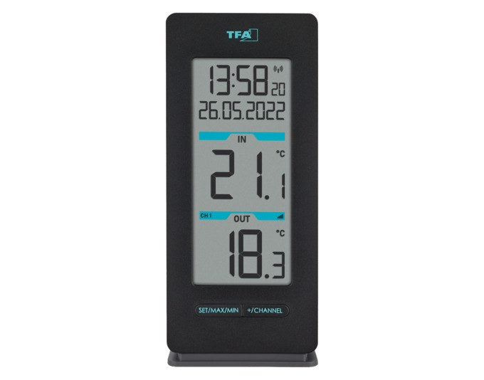 Schwarzes TFA Funk-Thermometer Buddy aus Kunststoff mit geradlinigem Design, Display zeigt Temperaturwerte und Uhrzeit an.