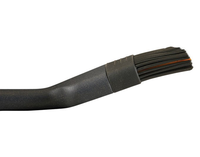 Grauer Backpinsel von ZYLISS mit Silikonborsten und Griff aus Weizenstroh, Länge 21.3 cm, mit Rückhaltegitter zwischen den Borsten.