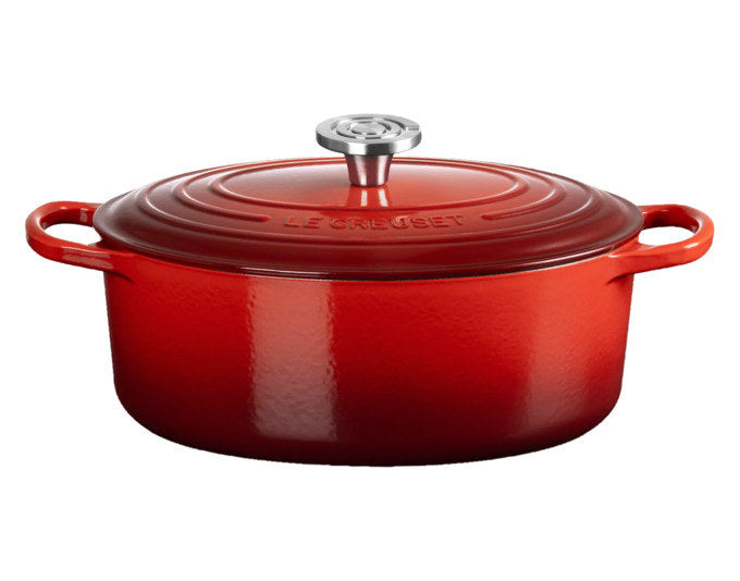 Ovaler kirschroter Bräter Signature von LE Creuset aus Gusseisen mit passendem Deckel