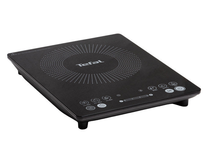 Schwarze TEFAL Induktionsplatte IH2108 mit digitalem Display und Bedienfeld, flache Bauform, auf heller Arbeitsfläche platziert.
