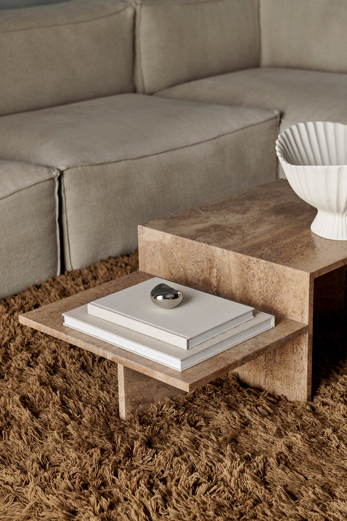 Skulptur in Rostfreier Stahl präsentiert im Onlineshop von KAQTU Design AG. Kunstgegenstände ist von Ferm Living