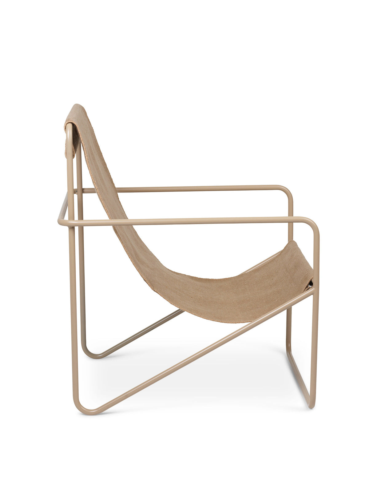 Desert Loungestuhl in Kaschmir/Solid präsentiert im Onlineshop von KAQTU Design AG. Outdoor-Sessel mit Armlehnen ist von Ferm Living