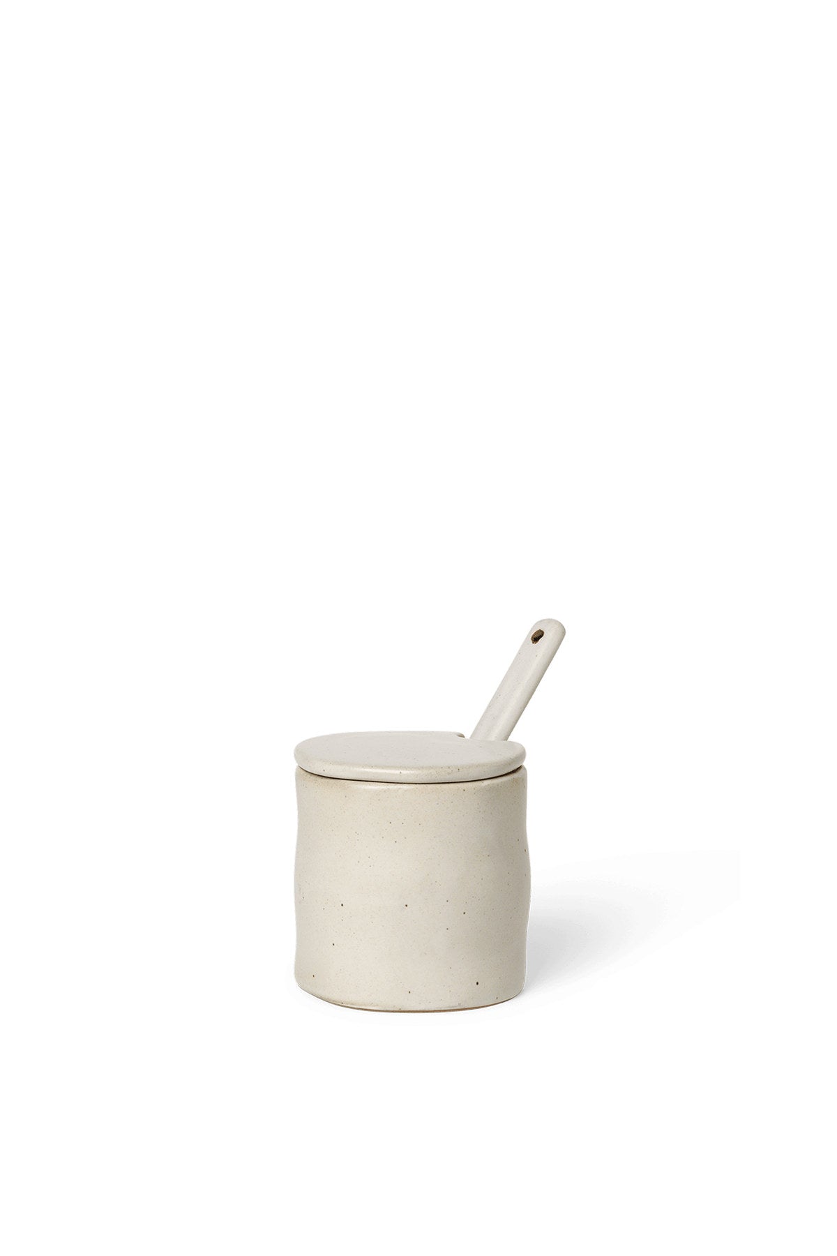 Flow Marmeladenglas mit Löffel in Off-White präsentiert im Onlineshop von KAQTU Design AG. Geschirr ist von Ferm Living