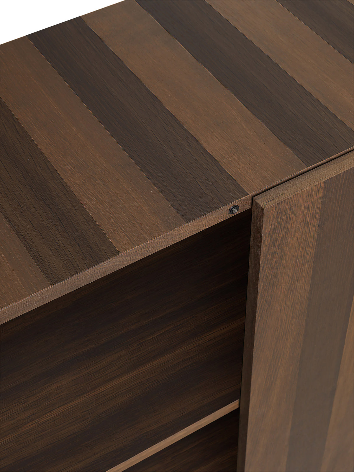 Post Aufbewahrungsschrank in Braun präsentiert im Onlineshop von KAQTU Design AG. Wandschrank ist von Ferm Living