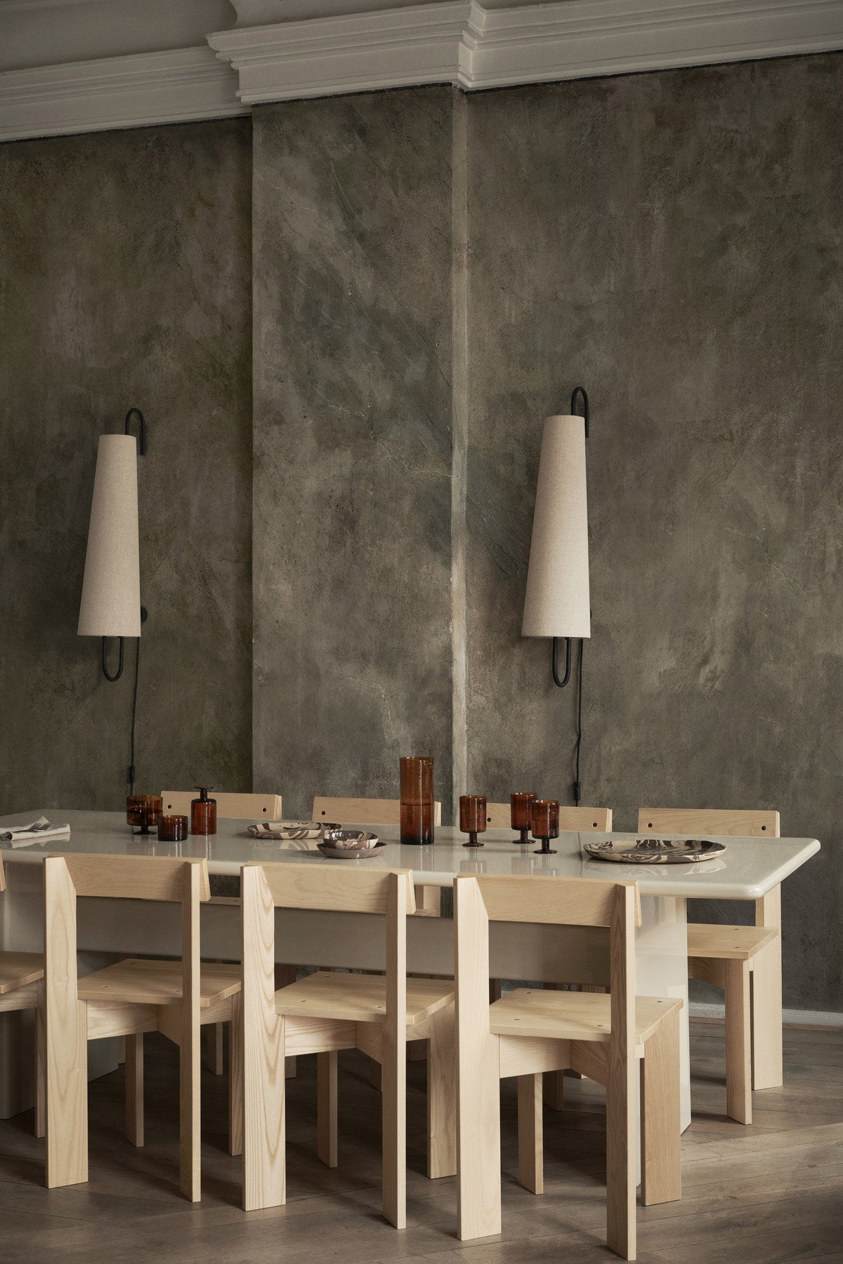 Ark Stuhl in Esche Natur präsentiert im Onlineshop von KAQTU Design AG. Stuhl ist von Ferm Living