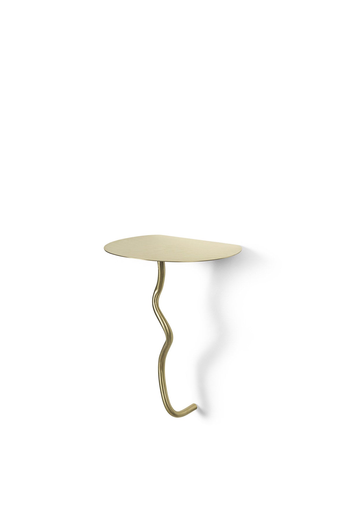 Wandmontierter Beistelltisch Curvature von Ferm Living aus Edelstahl mit geschwungener Form, kompakte Ablagefläche für den Wohnbereich.