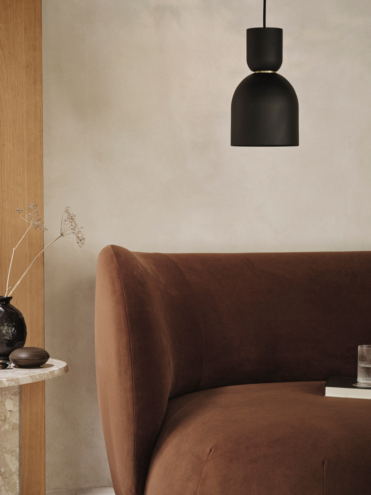 Collect Lampenschirm Bell in Black präsentiert im Onlineshop von KAQTU Design AG. Lampenschirm ist von Ferm Living