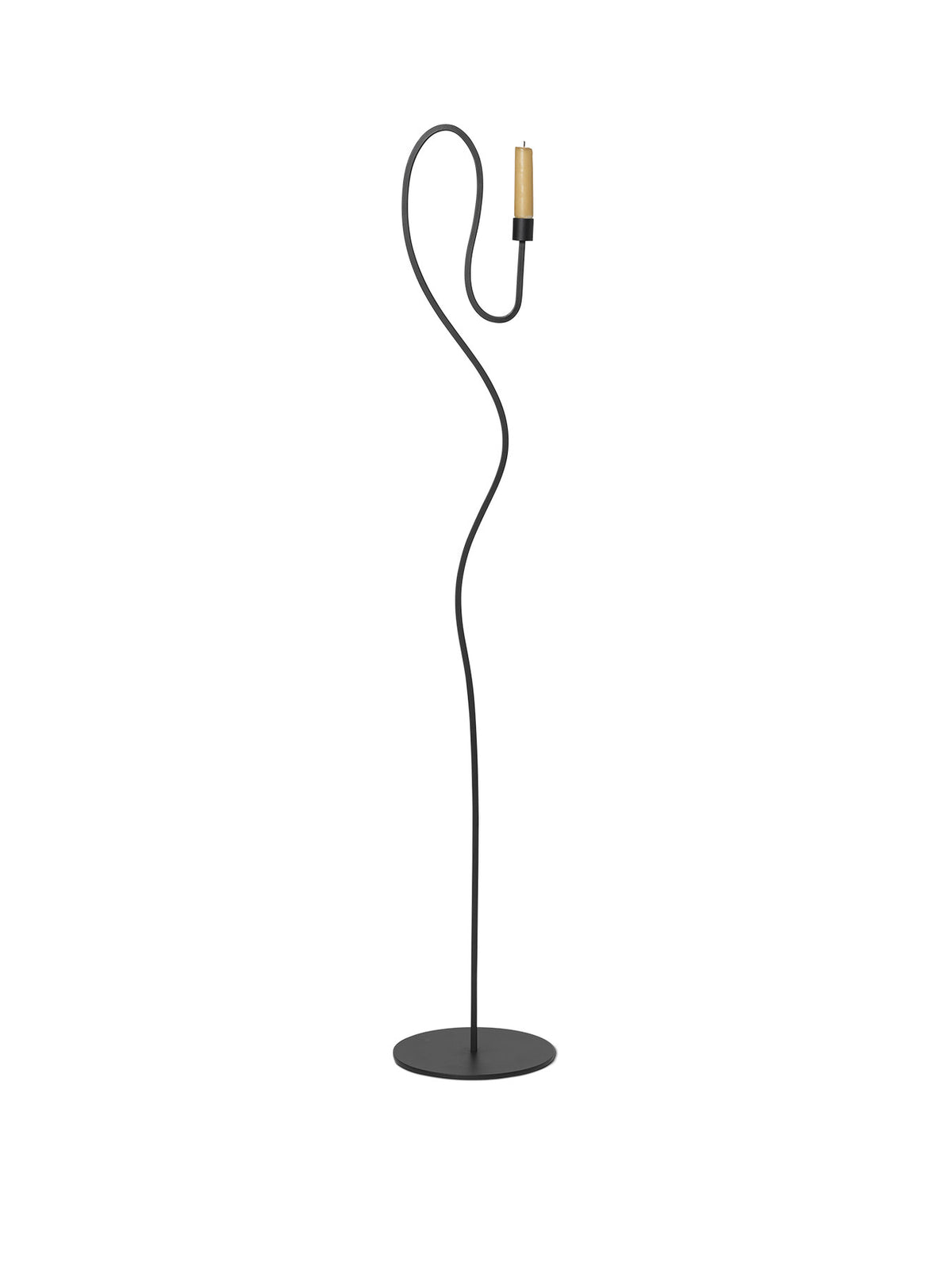 Valse Floor Kerzenhalter in Black präsentiert im Onlineshop von KAQTU Design AG. Kerzenständer ist von Ferm Living