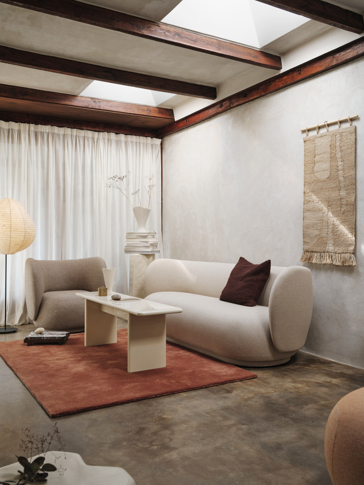 Senti Kissen in Khaki präsentiert im Onlineshop von KAQTU Design AG. Deko Kissen ist von Ferm Living