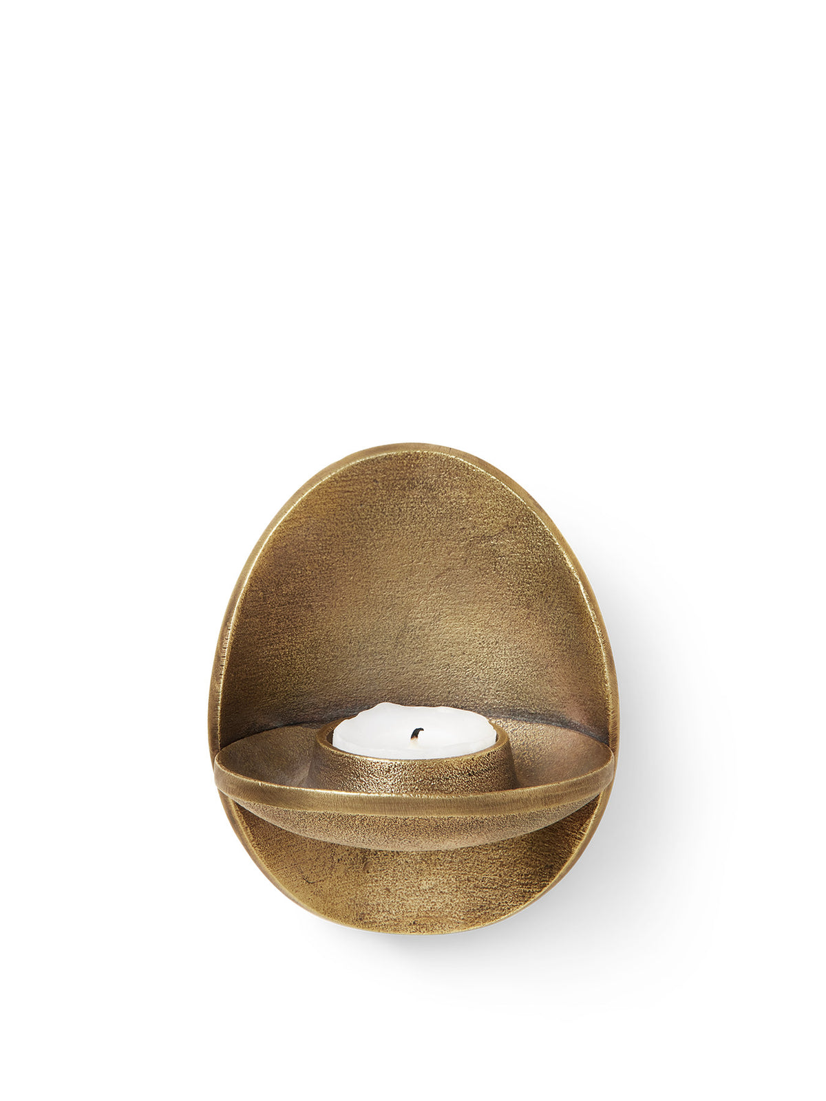 Agapé Wall Tealight Holder in Brass finish präsentiert im Onlineshop von KAQTU Design AG. Teelichthalter ist von Ferm Living