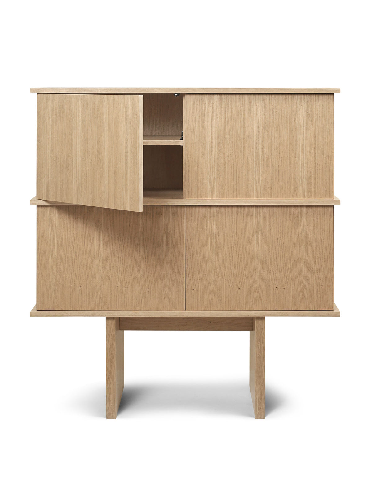 Stilt Sideboard Double in Natural Oak präsentiert im Onlineshop von KAQTU Design AG. Sideboard ist von Ferm Living
