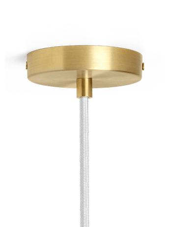 Vuelta Pendellampe II 100 in White/Brass präsentiert im Onlineshop von KAQTU Design AG. Pendelleuchte ist von Ferm Living