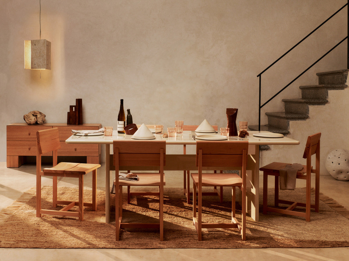 Oeste Pendellampe in Sand präsentiert im Onlineshop von KAQTU Design AG. Pendelleuchte ist von Ferm Living