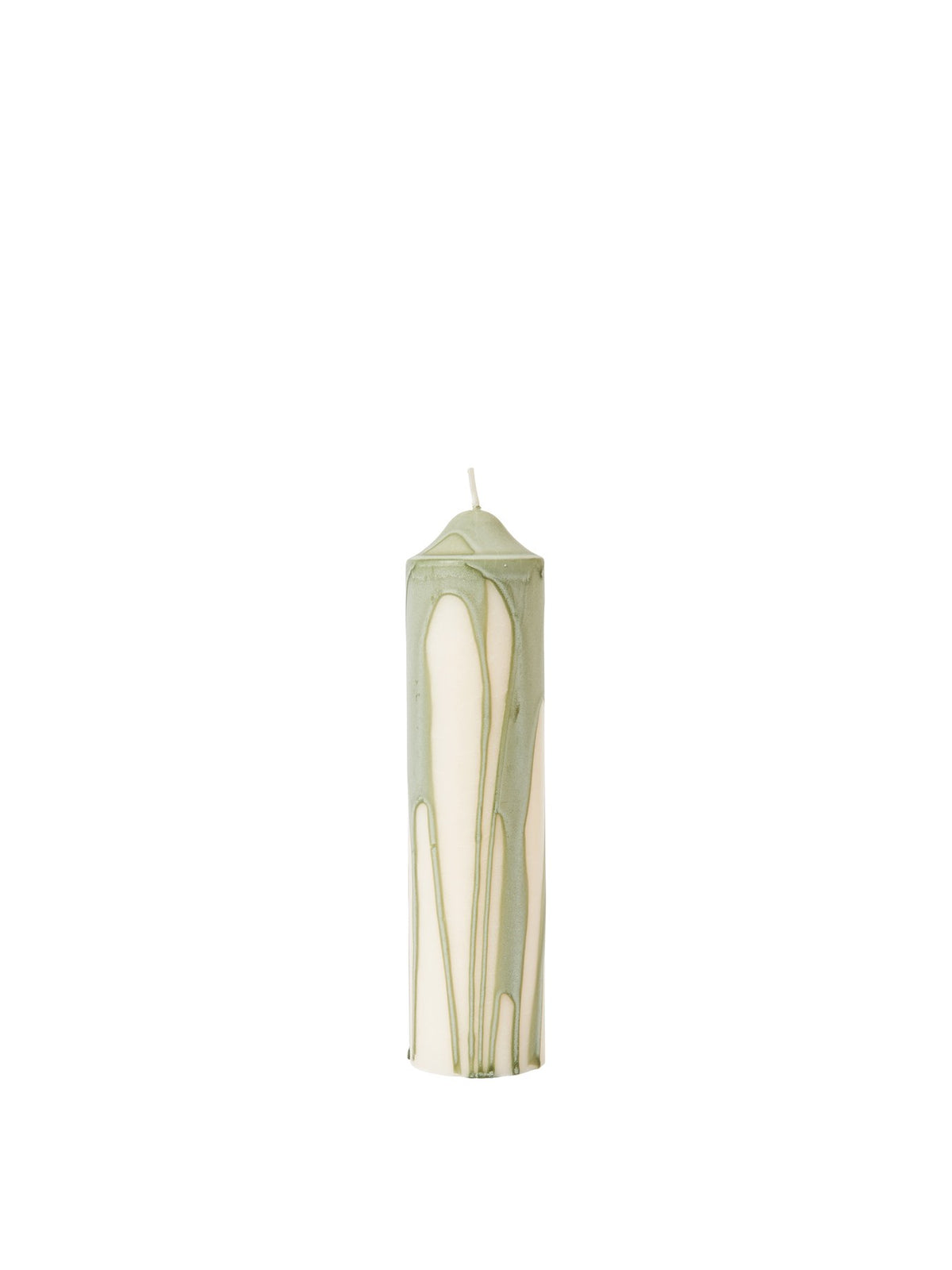 Stumpenkerze aus reinem Stearin in Dunkle Schokolade, zylindrische Form mit gewelltem, handverziertem Wachsprofil, Höhe 20 cm.