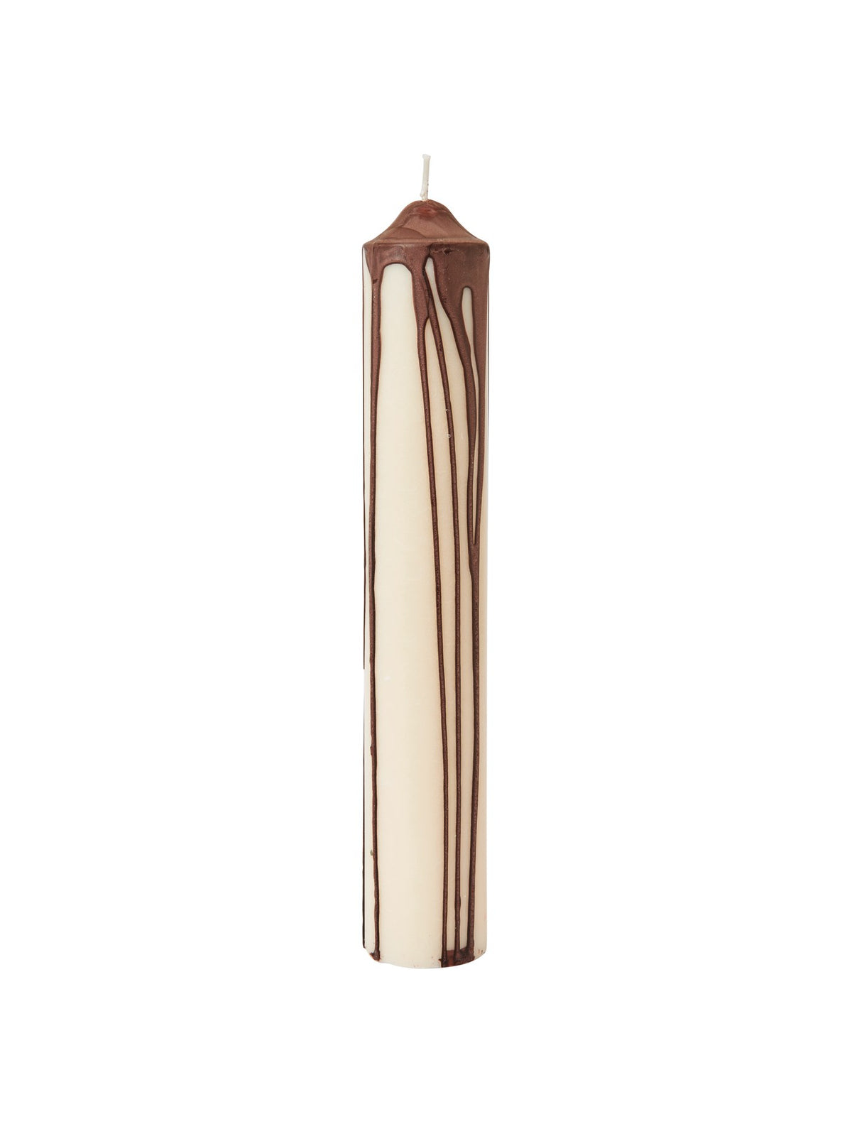 Stumpenkerze aus reinem Stearin in Dunkle Schokolade, zylindrische Form mit gewelltem, handverziertem Wachsprofil, Höhe 20 cm.