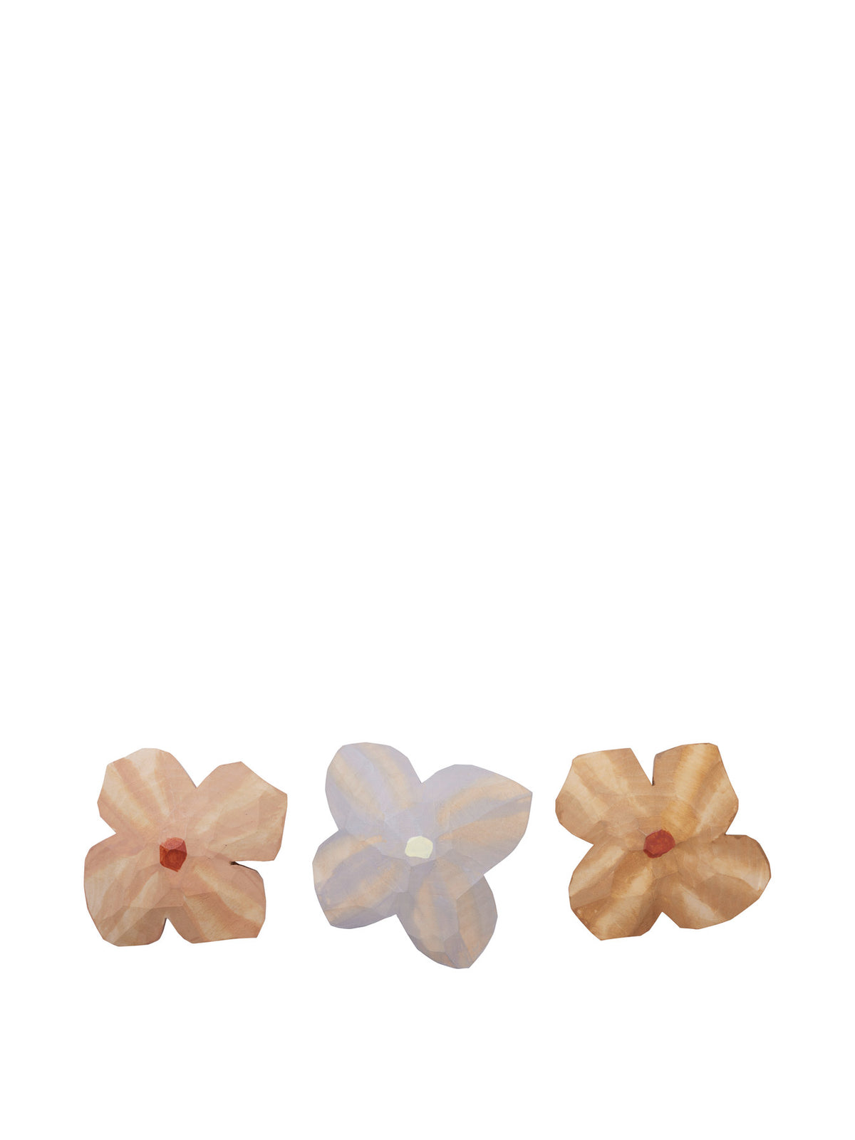 Poesie Hand carved Magnets Set of 3 in Multi präsentiert im Onlineshop von KAQTU Design AG. Spielzeug ist von Ferm Living
