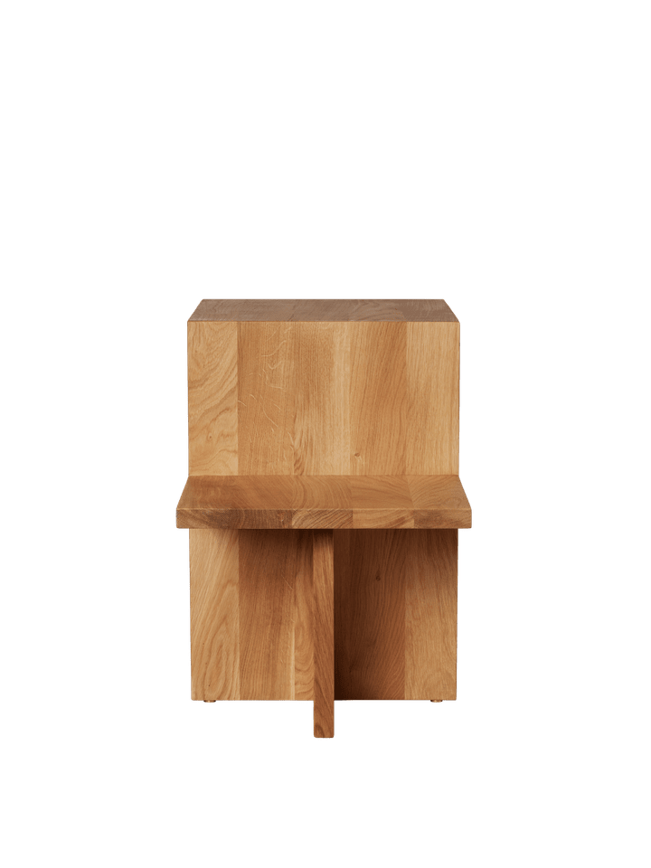 Eleganter Distinct Beistelltisch von Ferm Living, ideal für stilvolle Akzente in modernen Wohnräumen, aus edlen Materialien gefertigt.