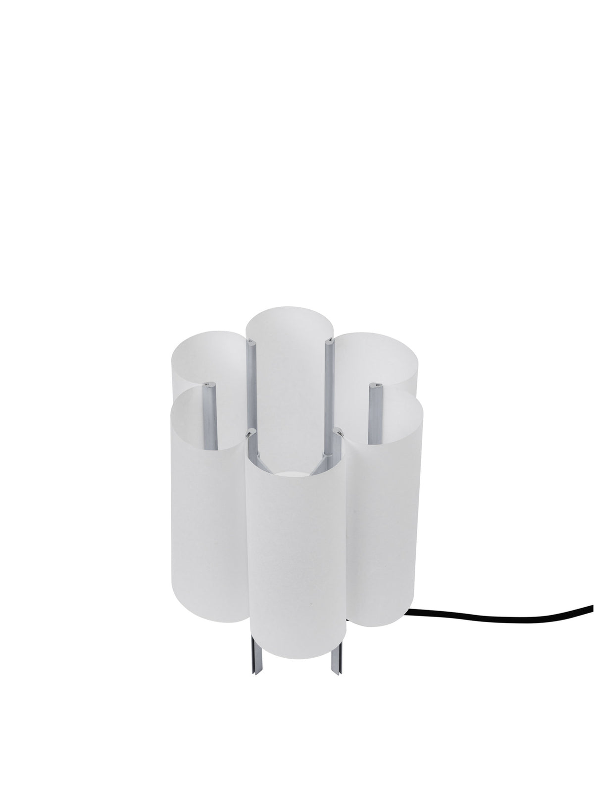 Boe Tischlampe H28 in Silver/Natural präsentiert im Onlineshop von KAQTU Design AG. Tischleuchte ist von Ferm Living