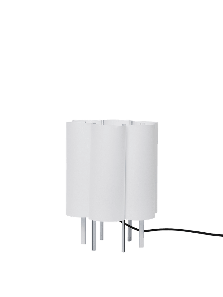 Boe Tischlampe H28 in Silver/Natural präsentiert im Onlineshop von KAQTU Design AG. Tischleuchte ist von Ferm Living