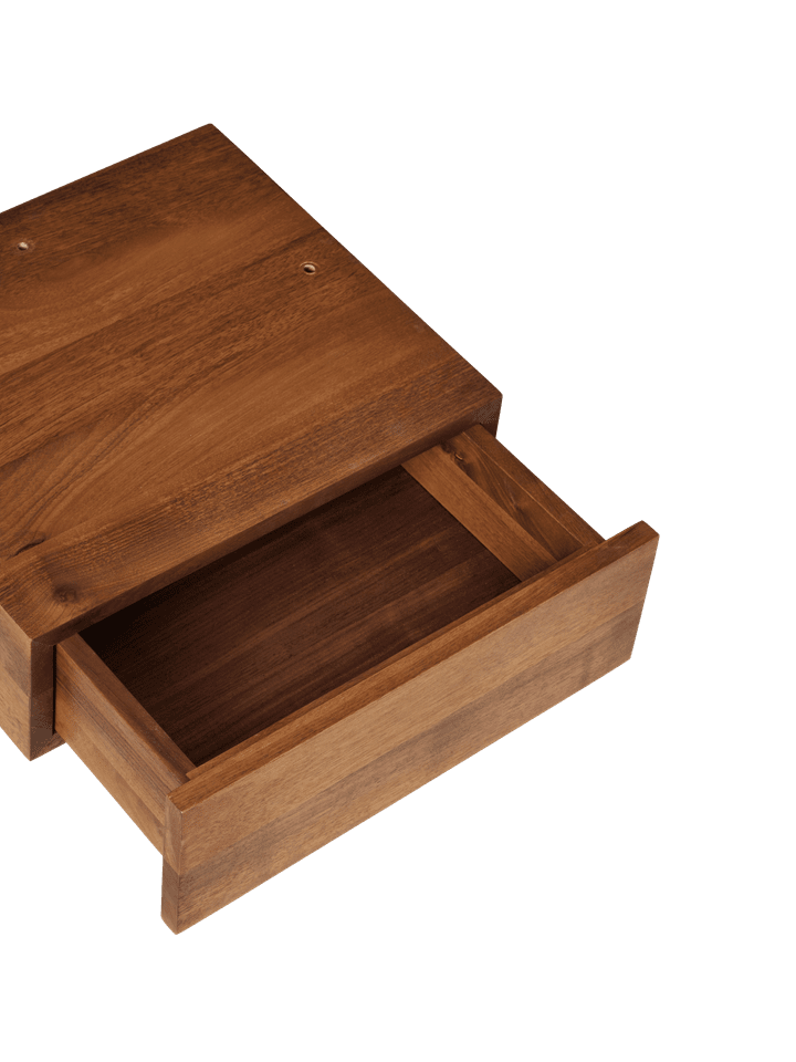 Eleganter Feve Schreibtisch von Ferm Living, gefertigt aus hochwertigem Walnussholz, ideal für inspirierende Arbeitsplätze und modernes Wohndesign.