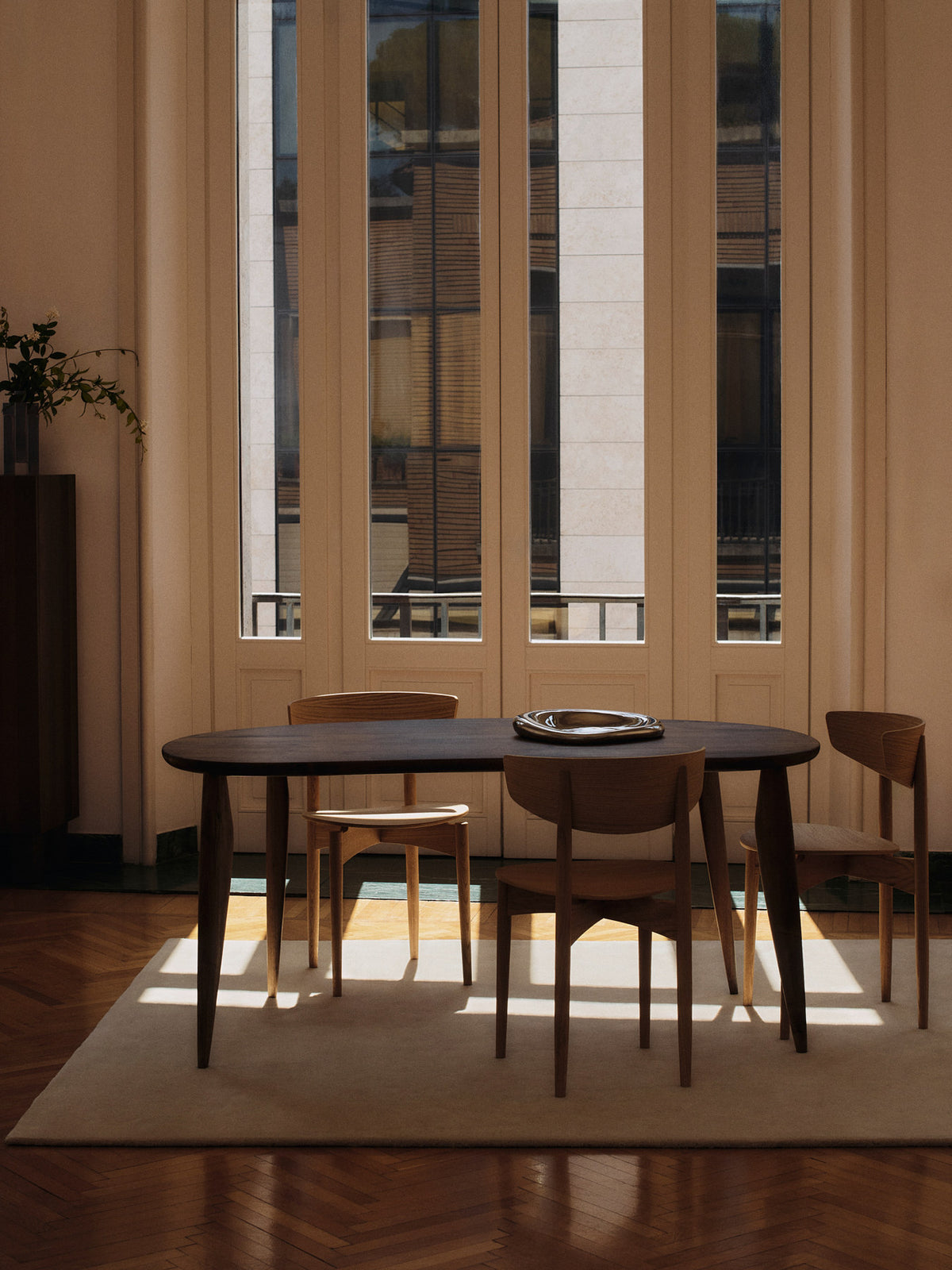 Feve Schreibtisch in Walnut präsentiert im Onlineshop von KAQTU Design AG. Schreibtisch ist von Ferm Living