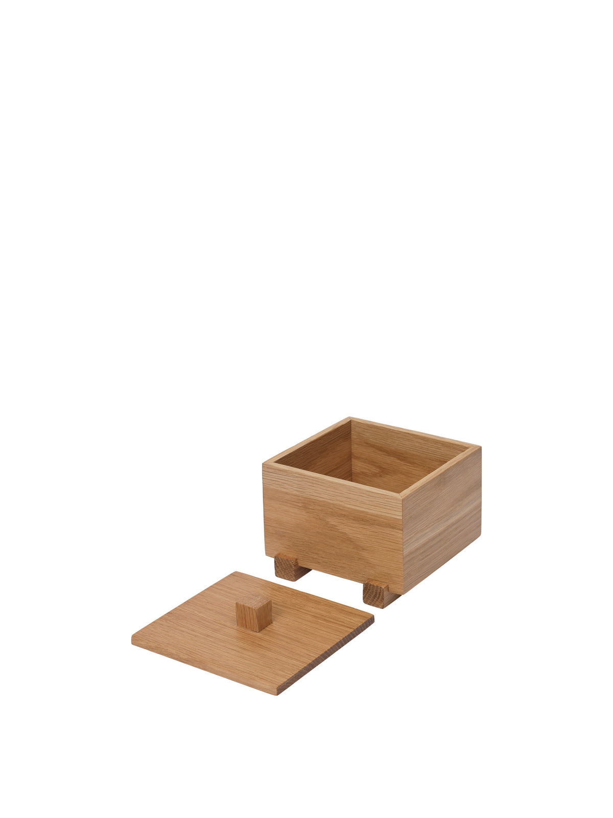 Moku Box 100 in Natur Eiche präsentiert im Onlineshop von KAQTU Design AG. Aufbewahrungsbox ist von Ferm Living