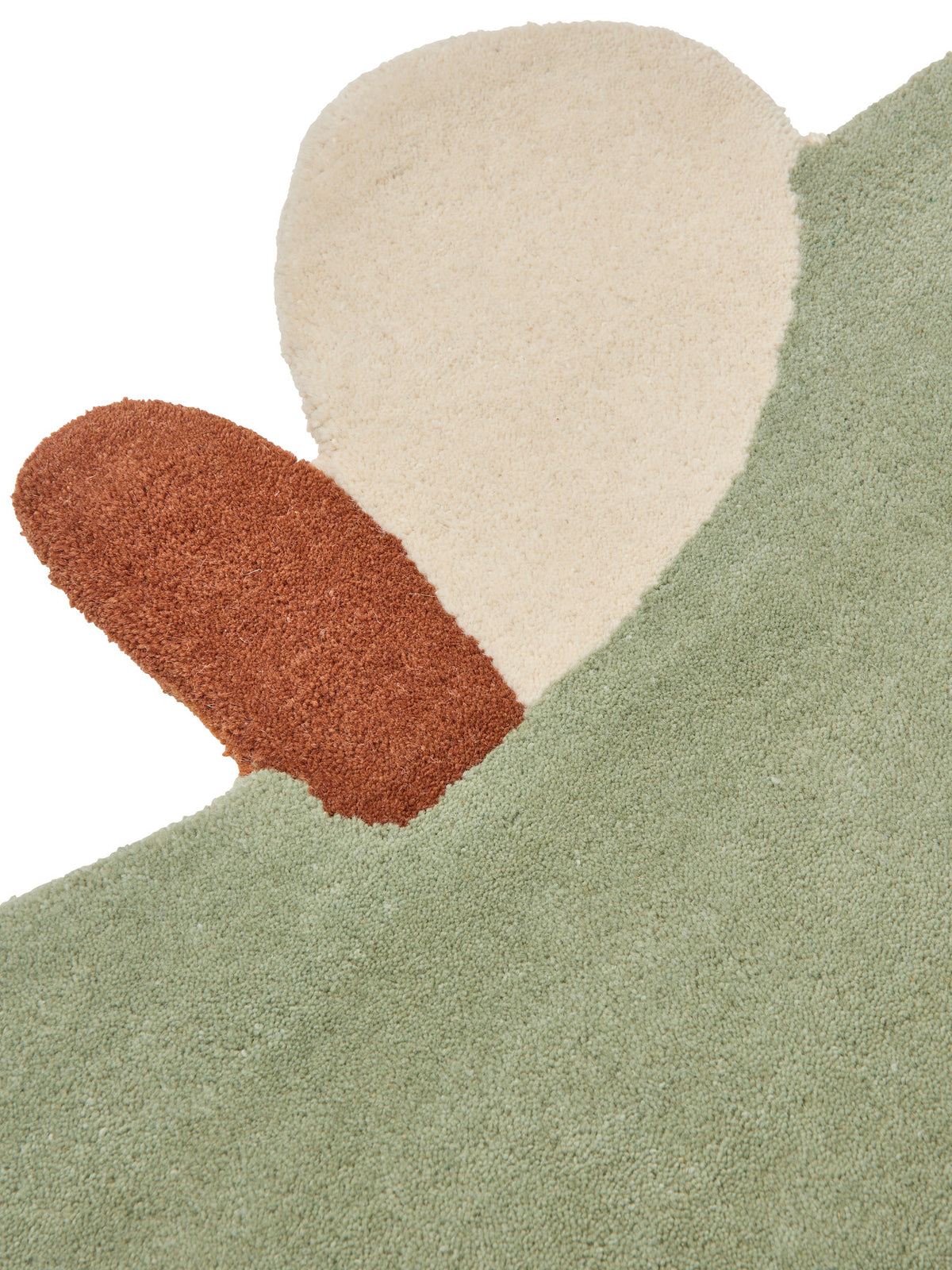 Apple Tufted Rug in Tea Green präsentiert im Onlineshop von KAQTU Design AG. Teppich ist von Ferm Living