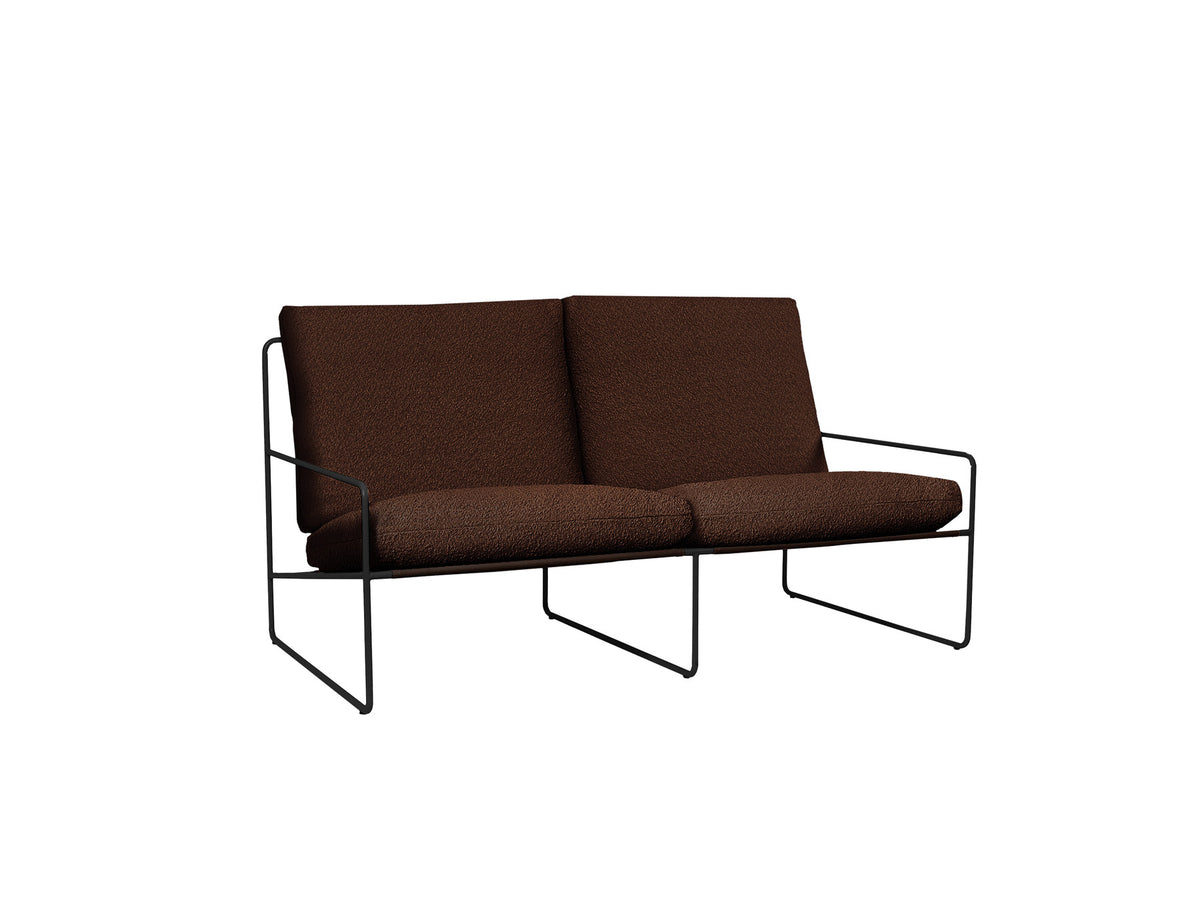 Desert 2-Sitzer Lounge Sofa von Ferm Living mit Bouclé-Bezug und Stahlrahmen im Freien