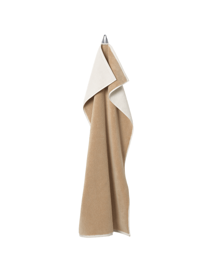 Ekko Badetuch in Cashmere/Off-white präsentiert im Onlineshop von KAQTU Design AG. Badetuch ist von Ferm Living