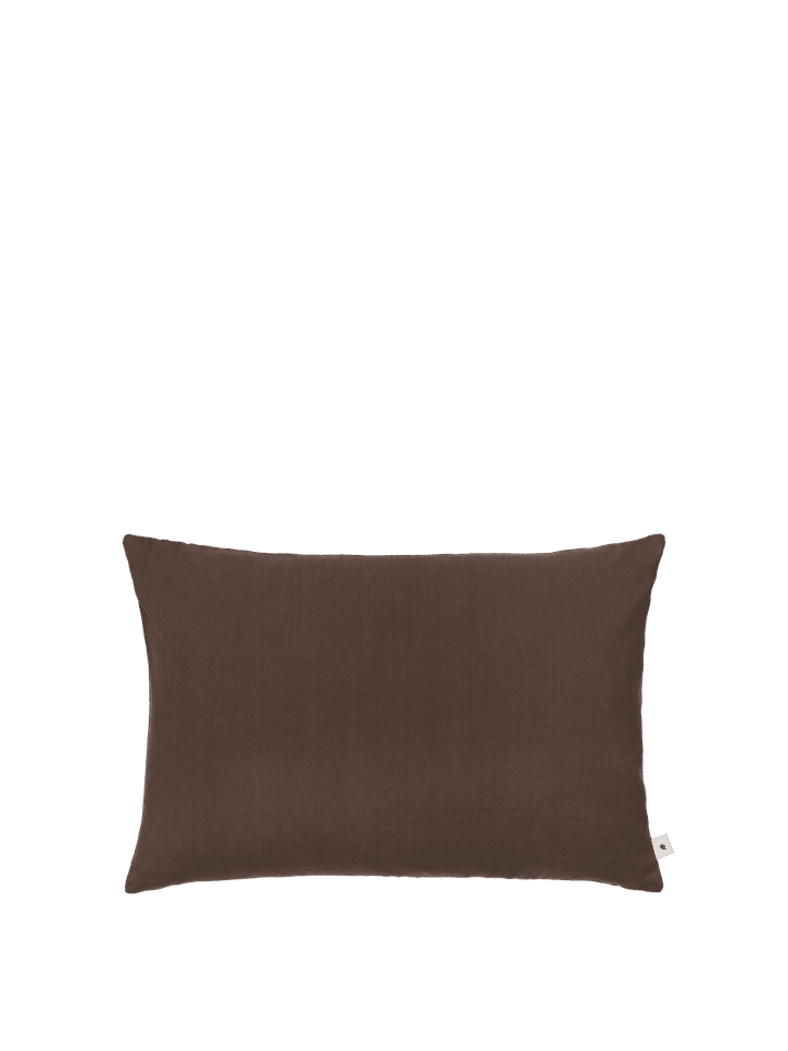 Sen Kissen Rechteckig in Dark Chocolate präsentiert im Onlineshop von KAQTU Design AG. Deko Kissen ist von Ferm Living