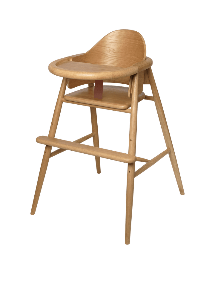Muru Kindersitz von Ferm Living, elegante Sitzbank aus Eichenholz, perfekt für Kinderzimmer, vereint Komfort und modernes Design.