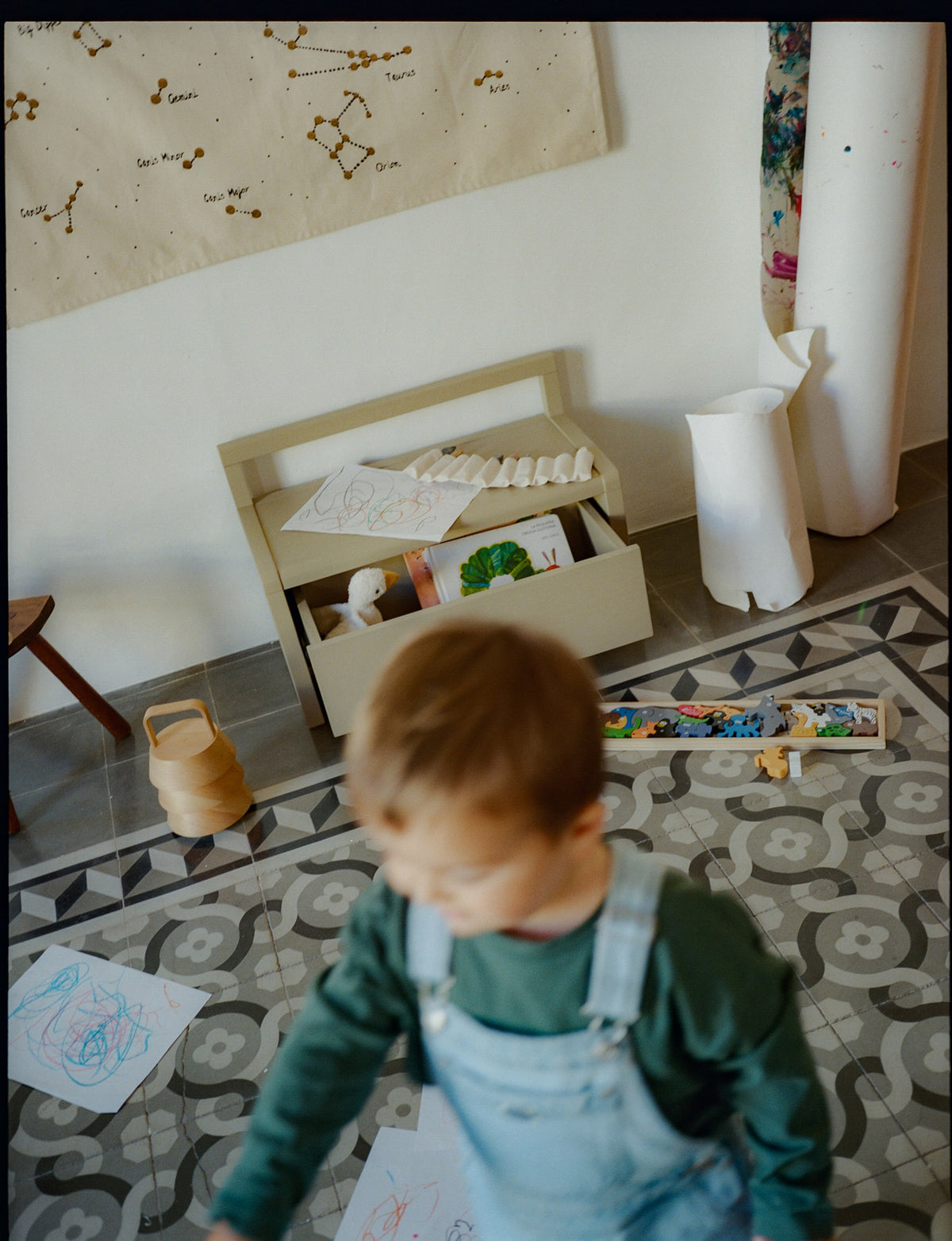 Little Architect Bank mit Stauraum in Cashmere präsentiert im Onlineshop von KAQTU Design AG. Sitzbank ist von Ferm Living