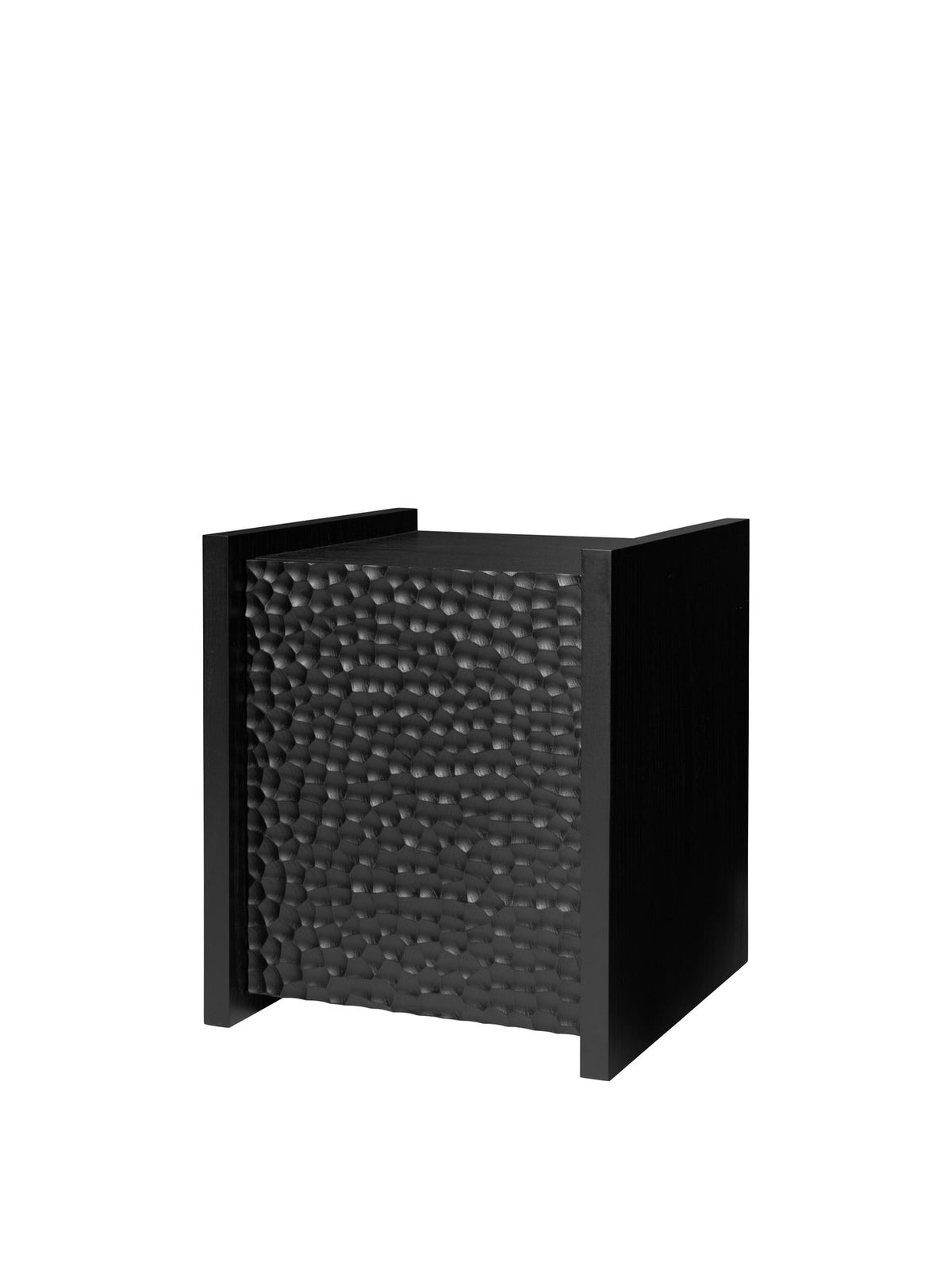 Scarni Beistelltisch in präsentiert im Onlineshop von KAQTU Design AG. Beistelltisch ist von Ferm Living