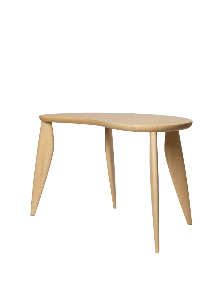 Feve Kids Schreibtisch in Natural präsentiert im Onlineshop von KAQTU Design AG. Schreibtisch ist von Ferm Living