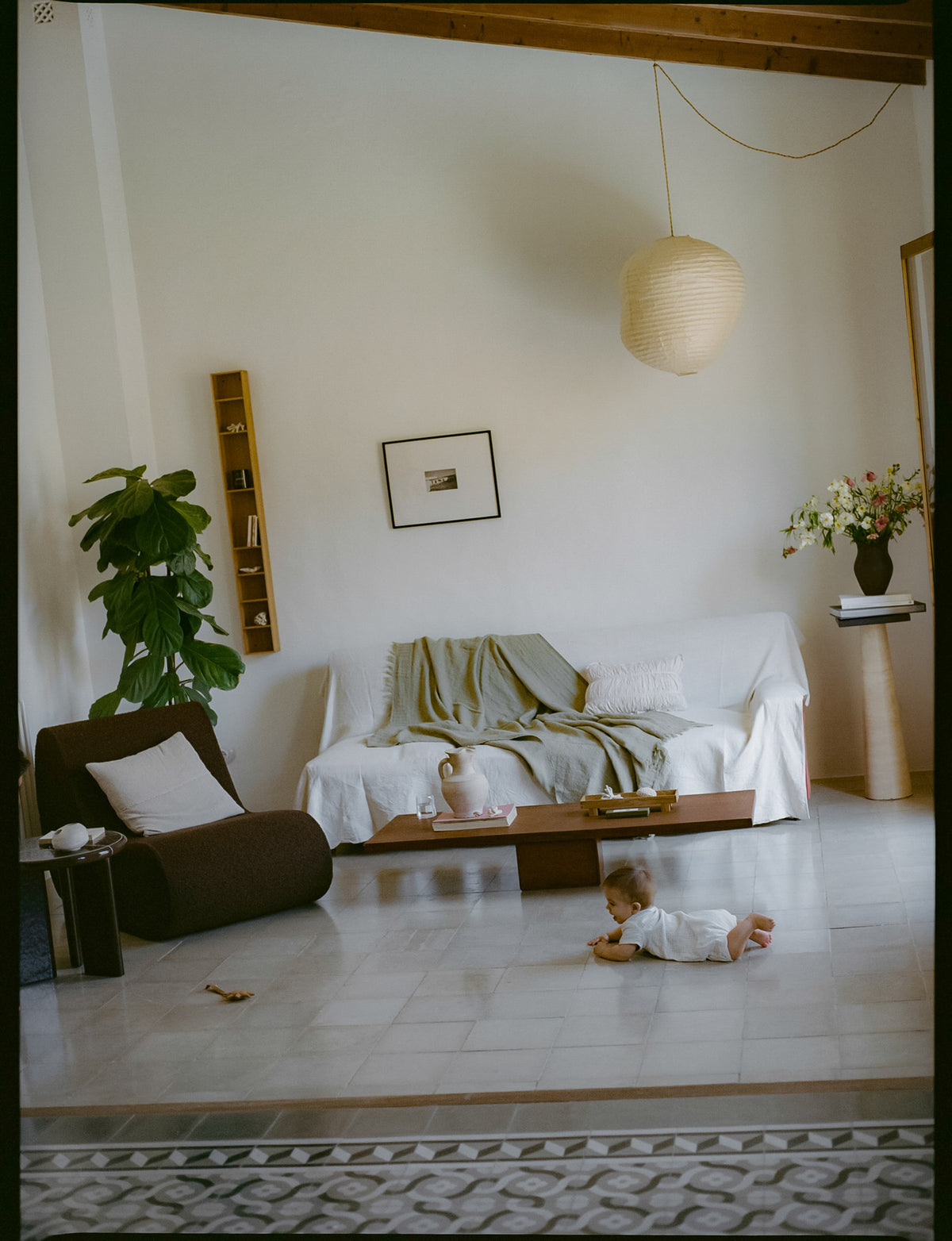 Grova Beistelltisch hoch in präsentiert im Onlineshop von KAQTU Design AG. Beistelltisch ist von Ferm Living